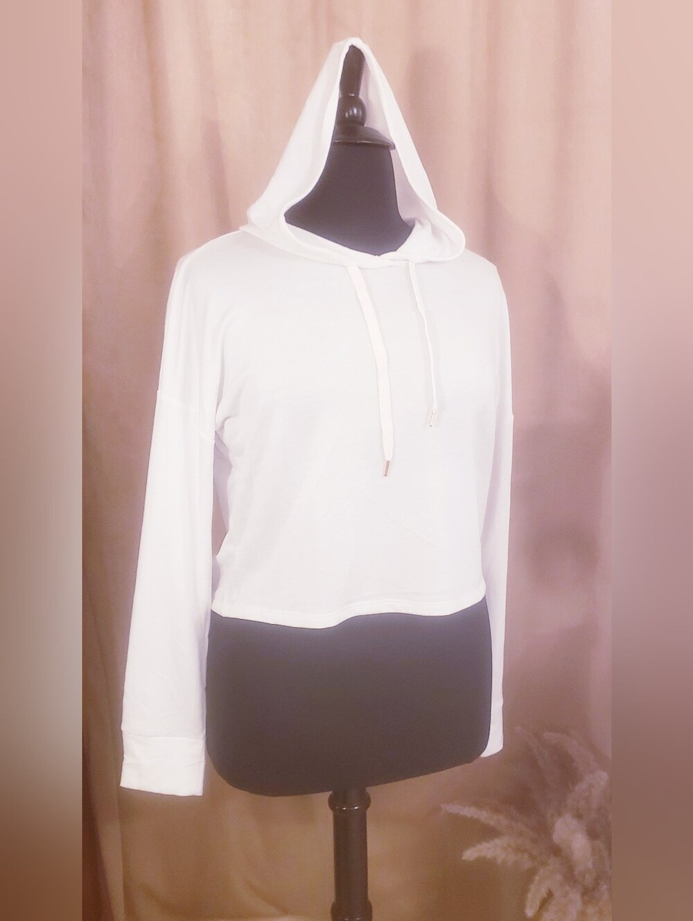 ZOBHA LIGHTWEIGHT HOODIE